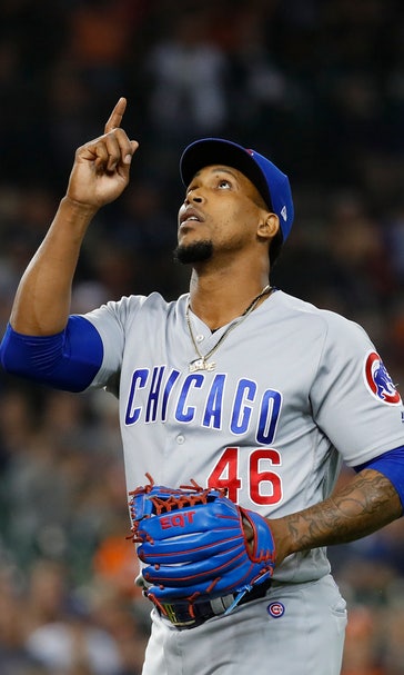 Pedro Strop, Brandon Kintzler stay with Cubs